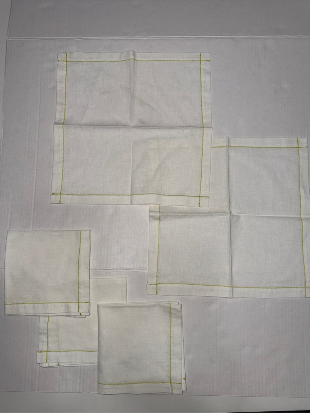 White Linen Set of 5 Napkins with Green Edge Stitching